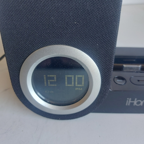 Ihome Alarm clock for iPhone - Picture 4 of 7